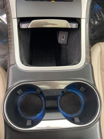 Photo of 2020 White Lincoln Nautilus