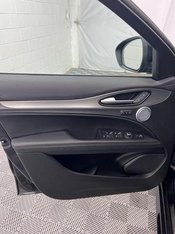Photo of 2025 Black Alfa Romeo Stelvio