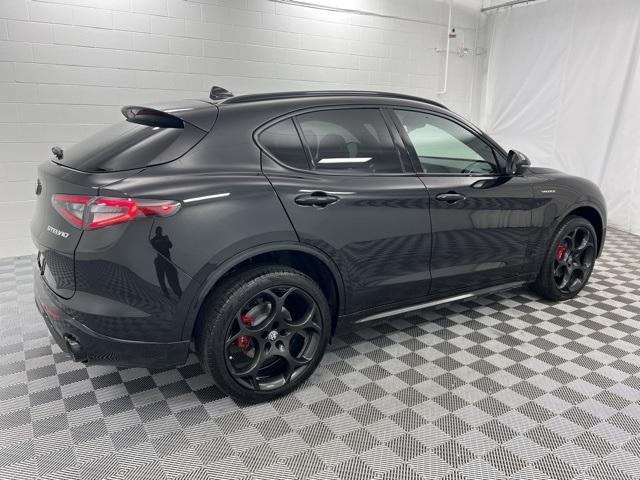 Photo of 2025 Black Alfa Romeo Stelvio