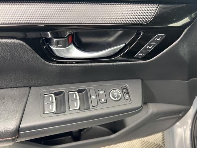 Photo of 2023 Gray Honda CR-V Hybrid