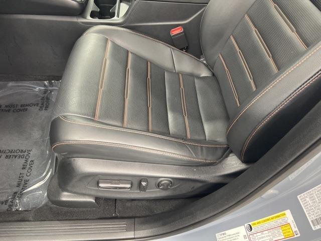 Photo of 2023 Gray Honda CR-V Hybrid