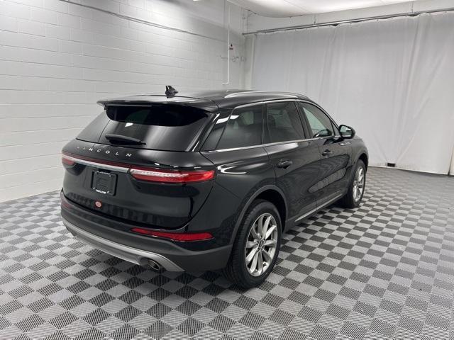 Photo of 2022 Black Lincoln Corsair
