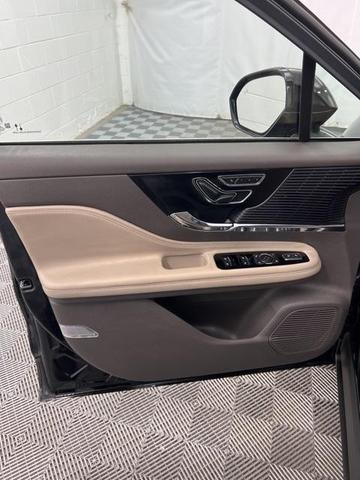 Photo of 2022 Black Lincoln Corsair
