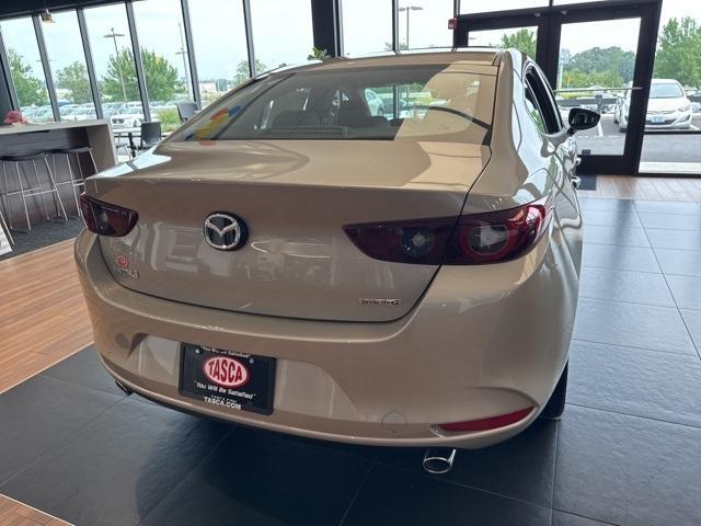 Photo of 2025 Platinum Quartz Metallic Mazda Mazda3