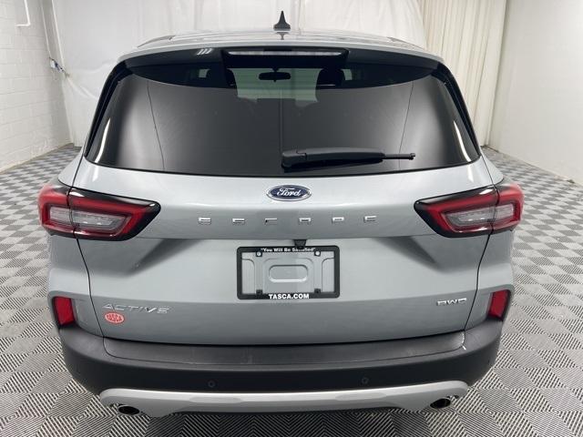 Photo of 2024 Silver Ford Escape