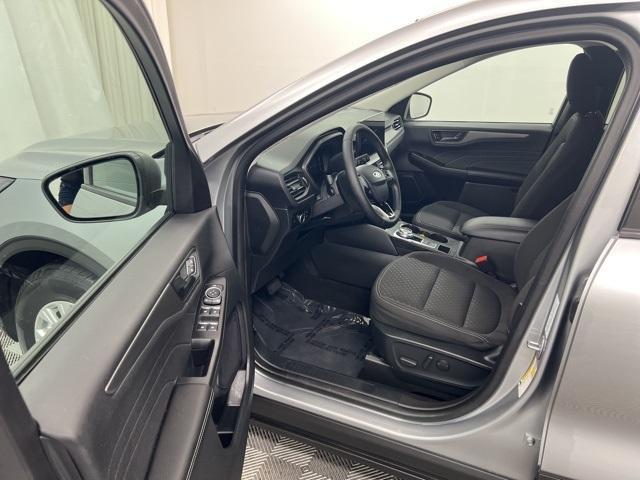 Photo of 2024 Silver Ford Escape