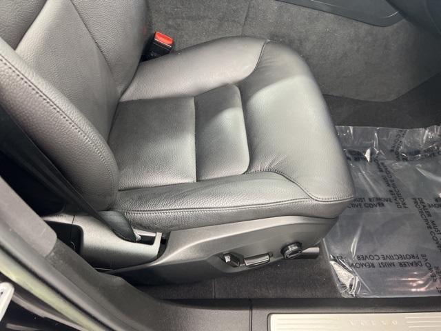 Photo of 2022 Black Volvo XC60