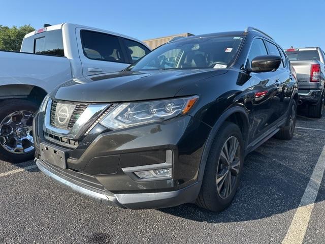 Photo of 2017 Midnight Jade Nissan Rogue