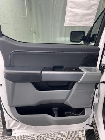 Photo of 2022 White Ford F-150