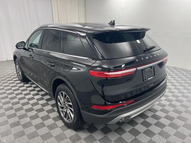 Photo of 2022 Black Lincoln Corsair