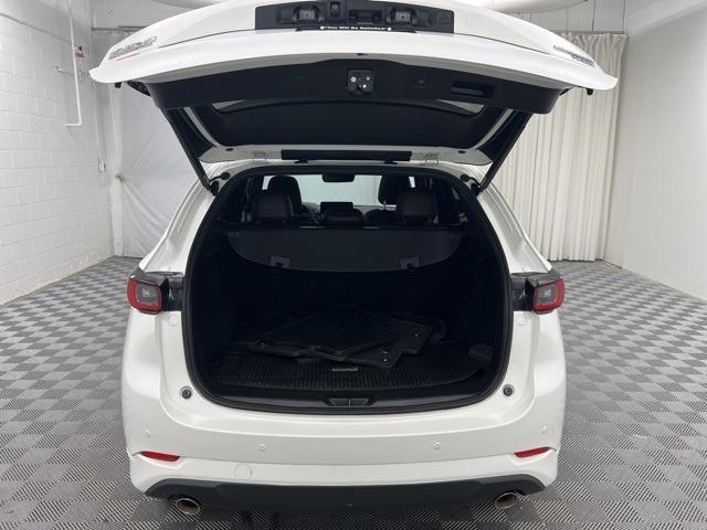 Photo of 2022 Snowflake White Pearl Mazda CX-5