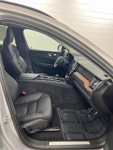 Photo of 2023 Gray Volvo XC60