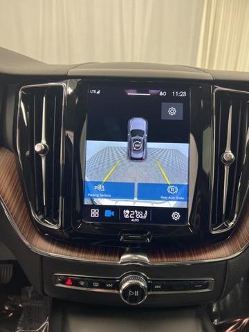 Photo of 2023 Gray Volvo XC60