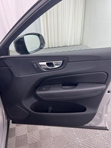 Photo of 2023 Gray Volvo XC60