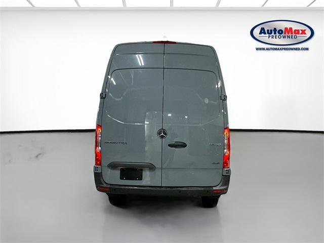 Photo of 2022 Gray Mercedes-Benz Sprinter 2500