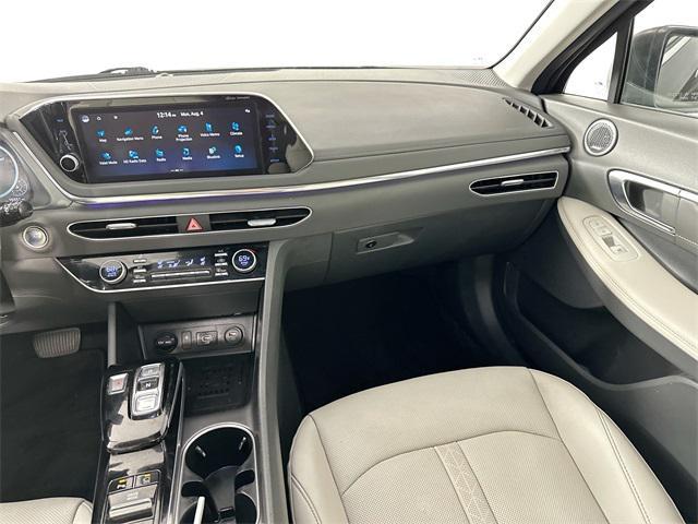 Photo of 2022 Phantom Black Hyundai SONATA