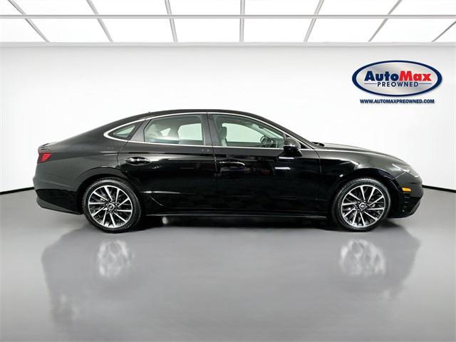 Photo of 2022 Phantom Black Hyundai SONATA