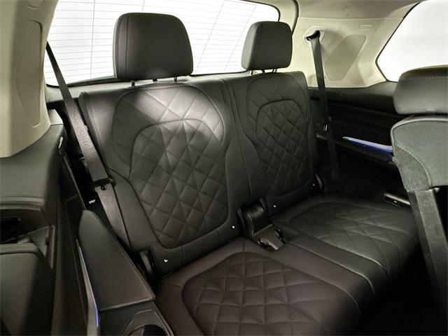 Photo of 2025 Gray BMW X7