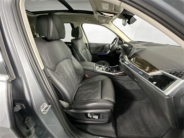 Photo of 2025 Gray BMW X7