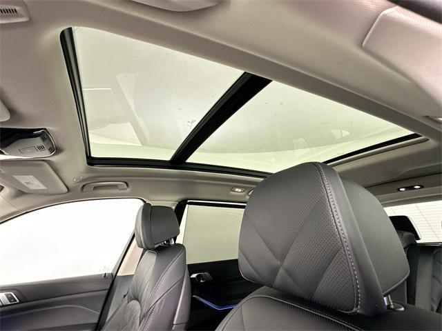 Photo of 2025 Gray BMW X7