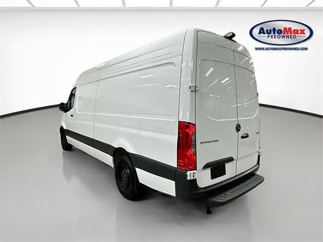 Photo of 2024 Arctic White Mercedes-Benz Sprinter 2500