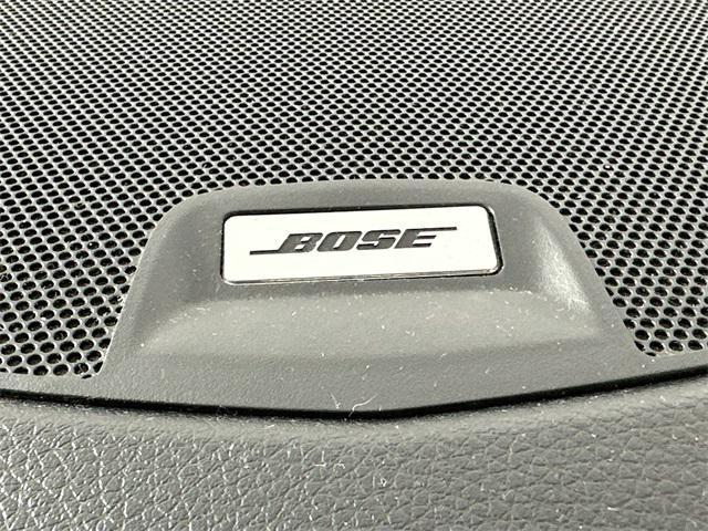 Photo of 2016 Pearl White Nissan Altima