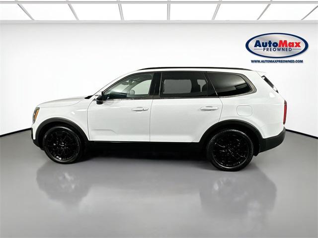 Photo of 2022 Glacial White Pearl Kia Telluride