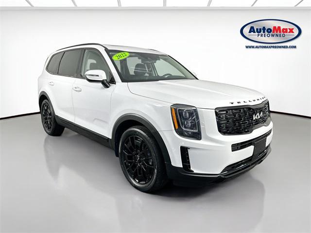 Photo of 2022 Glacial White Pearl Kia Telluride