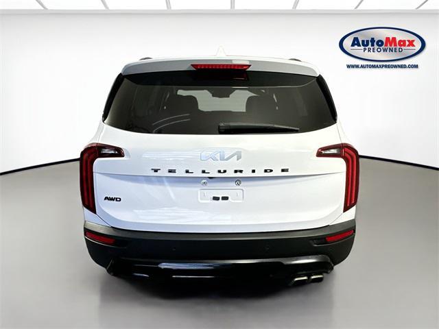 Photo of 2022 Glacial White Pearl Kia Telluride