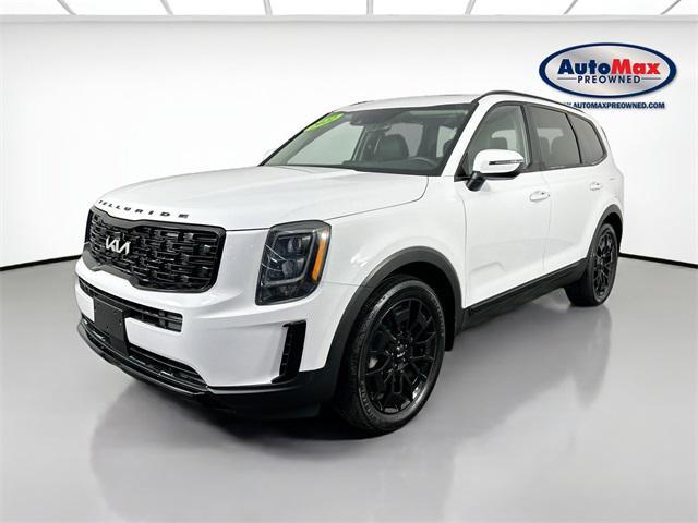 Photo of 2022 Glacial White Pearl Kia Telluride