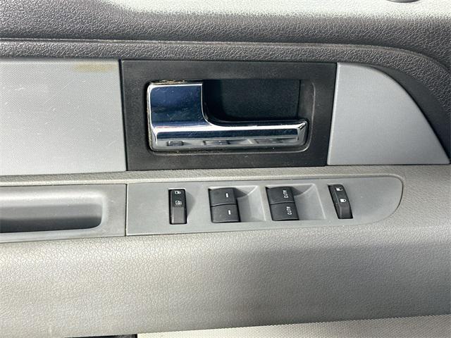 Photo of 2014 Tuxedo Black Metallic Ford F-150