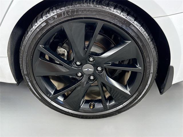Photo of 2023 Uyuni White Genesis G70