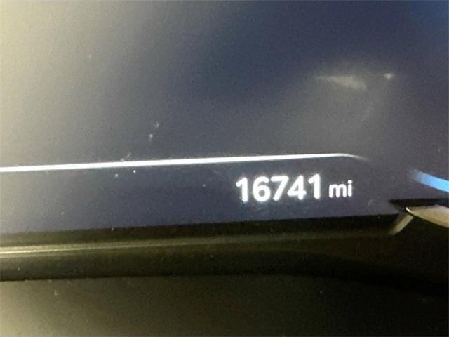 Photo of 2023 Uyuni White Genesis G70