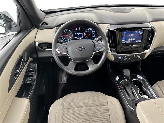 Photo of 2022 Summit White Chevrolet Traverse