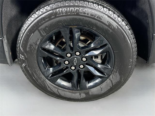Photo of 2022 Summit White Chevrolet Traverse