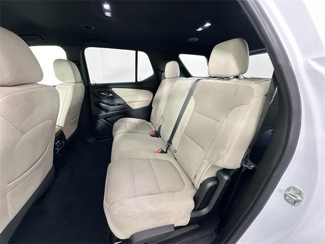 Photo of 2022 Summit White Chevrolet Traverse