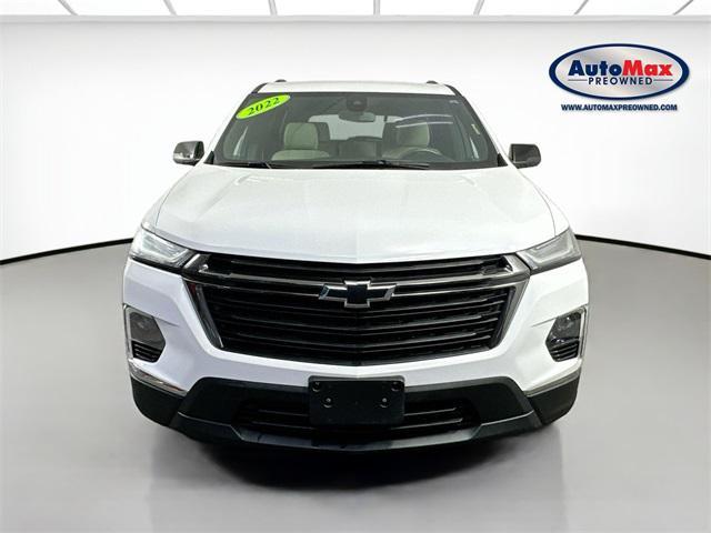Photo of 2022 Summit White Chevrolet Traverse