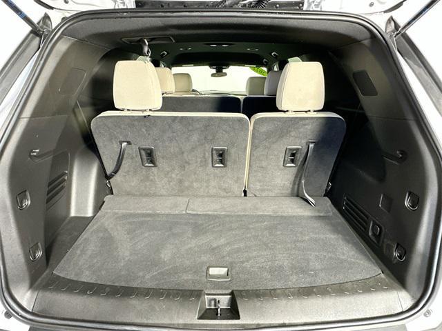 Photo of 2022 Summit White Chevrolet Traverse