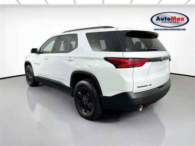 Photo of 2022 Summit White Chevrolet Traverse
