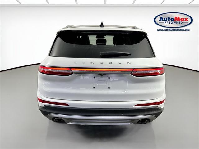 Photo of 2022 Pristine White Metallic Tri-Coat Lincoln Corsair