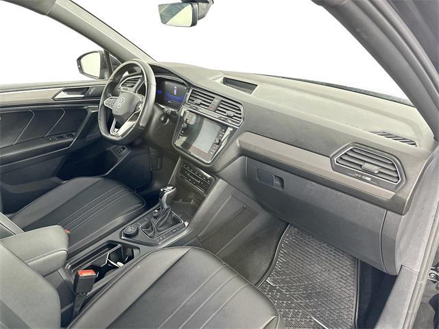 Photo of 2022 Deep Black Pearl Volkswagen Tiguan