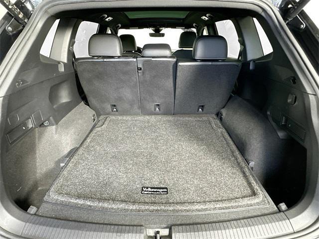 Photo of 2022 Deep Black Pearl Volkswagen Tiguan