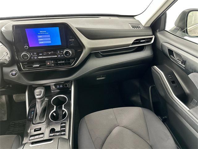 Photo of 2023 Magnetic Gray Metallic Toyota Highlander