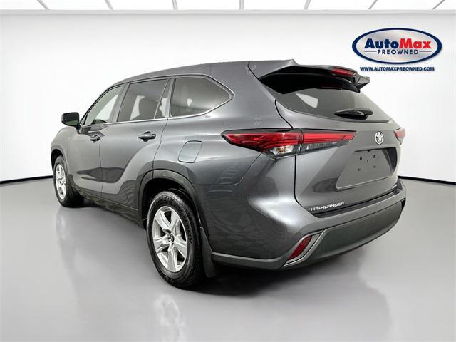 Photo of 2023 Magnetic Gray Metallic Toyota Highlander
