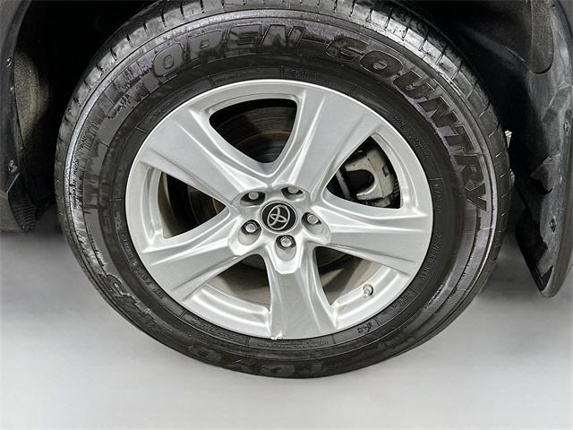 Photo of 2023 Magnetic Gray Metallic Toyota Highlander