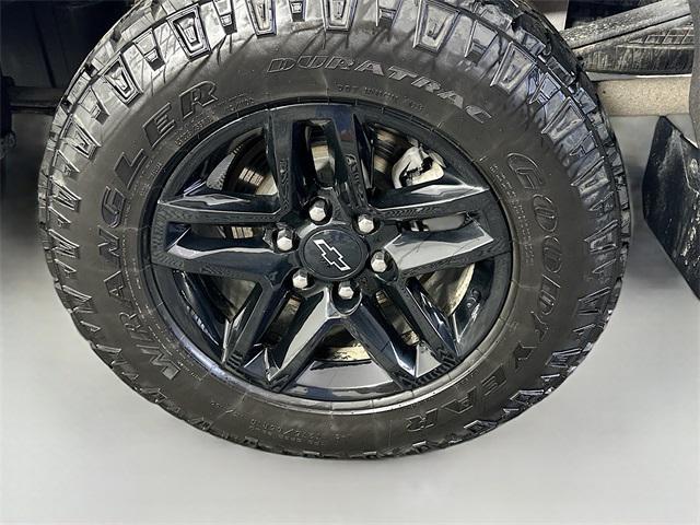Photo of 2023 White Chevrolet Silverado 1500