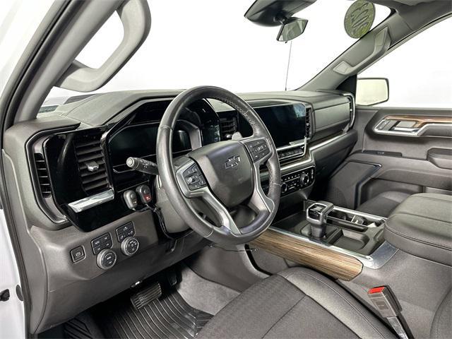 Photo of 2023 White Chevrolet Silverado 1500