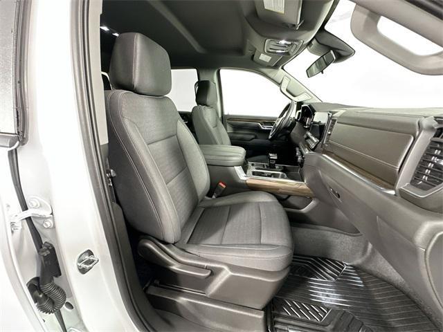 Photo of 2023 White Chevrolet Silverado 1500