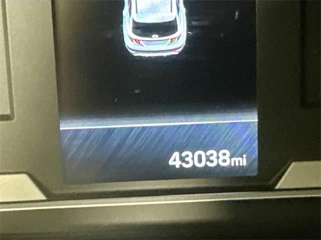 Photo of 2022 Quartz White Hyundai TUCSON