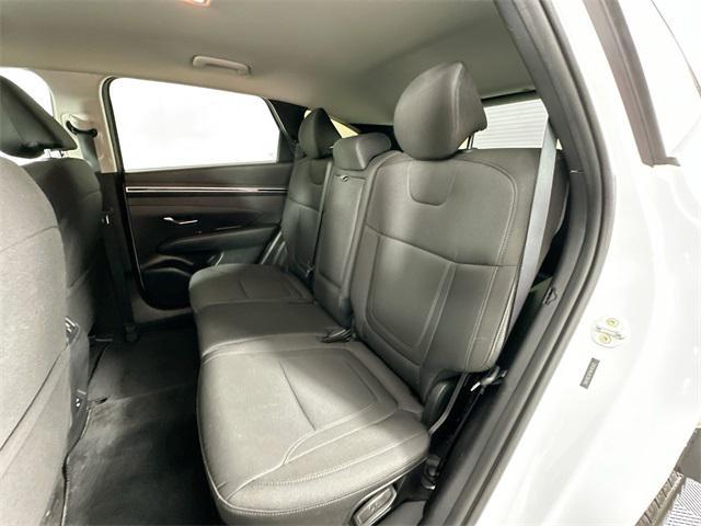 Photo of 2022 Quartz White Hyundai TUCSON